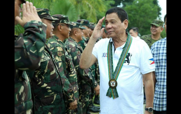 Duterte ganó holgadamente los comicios presidenciales con la promesa de acabar con el problema de la droga. EFE / N. Alonzo