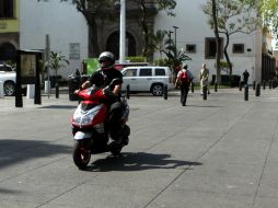 Recomiendan portar el equipo de seguridad que incluya casco, guantes y botas. EL INFORMADOR / ARCHIVO