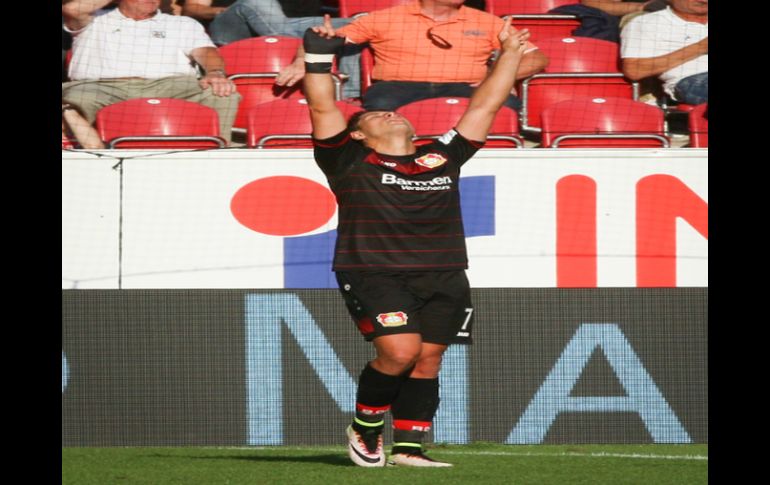 Debido a su buen desempeño, en su cuenta de Twitter el equipo de Bayer Leverkusen nombró al jugador como el mejor del encuentro. AP / F. Rumpenhorst