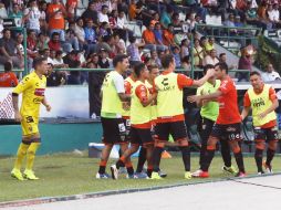 Jugadores de Jaguares celebran el triunfo. MEXSPORT / N. García