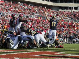 Case Keenum marcó el primer touchdown del equipo de Los Ángeles. AFP / M. Wallheiser