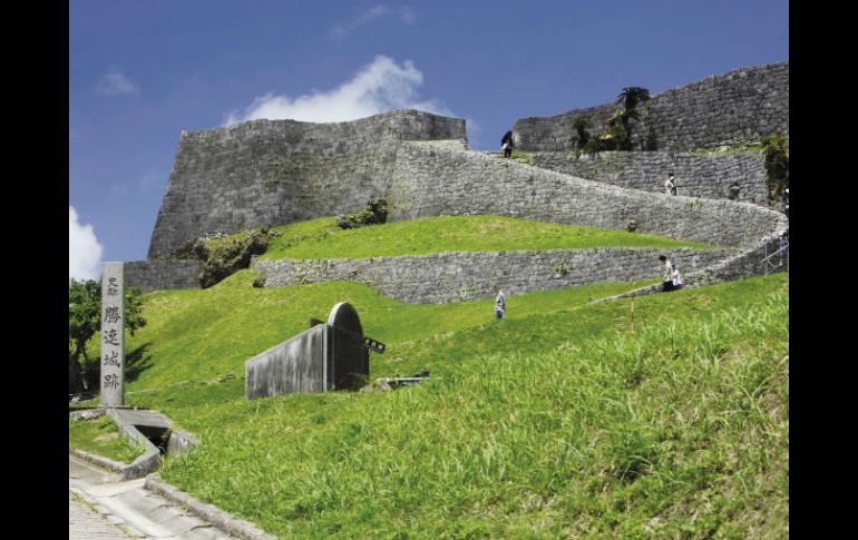 Desde el 2000 el castillo de Katsuren es considerado patrimonio de la Humanidad por su vinculación con el reino de Ryukyu. ESPECIAL /