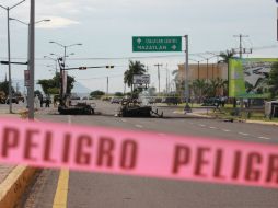 Un convoy militar y una ambulancia fueron emboscadoss por un grupo armado quien rescató a un detenido en Badiraguato. AFP / C. Díaz