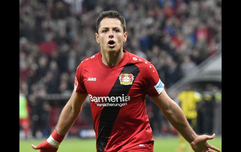 Javier Hernández llega a su quinto gol de la competencia, que aparentemente será mejor que la del torneo anterior. AP / M. Meissner