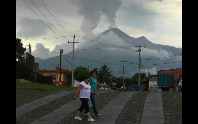 El volcán mantiene una actividad alta con poca variación. NTX / J. Pazos