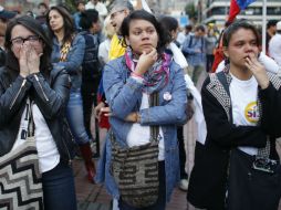 Cientos de partidarios del acuerdo de paz lloraban con desesperanza al conocerse los resultados. AP / ARCHIVO