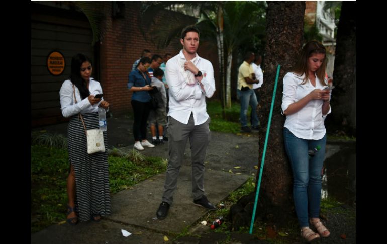 Los colombianos quieren la paz, pero los términos del acuerdo no convencieron a la mayoría del electorado. AFP / L. Robayo