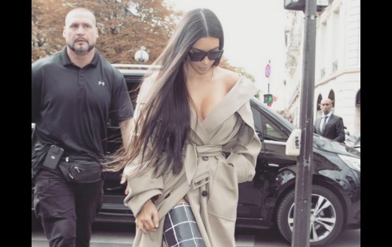 La Policía de Francia cree que los asaltantes se mezclaron entre los 'paparazzi' para seguir los pasos de Kim Kardashian. INSTAGRAM / kimkardashian