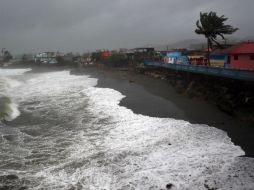 El huracán dejó cinco muertos en Haití y cuatro en República Dominicana. Se mueve hacia Estados Unidos. EFE / A. Ernesto