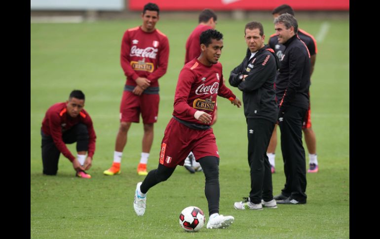 La Selección de Perú intentará continuar su cruzada para reengancharse a la pelea por clasificar al Mundial. EFE / E. Arias