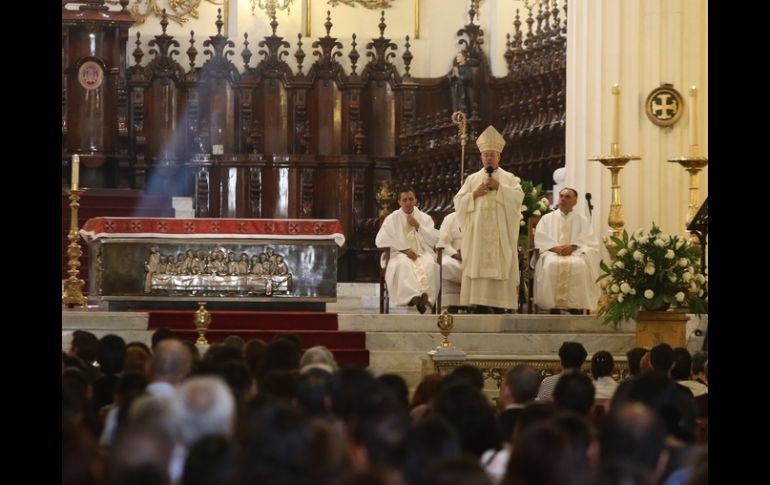 El cardenal Robles Ortega agradeció que EL INFORMADOR sea la fuente de trabajo de muchas familias jaliscienses. EL INFORMADOR / R. Tamayo