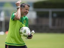 Después de padecer la derrota, Osorio pasó días en solitario para finalmente superar el acontecimiento. MEXSPORT / ARCHIVO