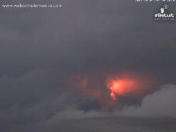 Reiteran que la recomendación principal es no dejar de observar el volcán El Colima, que ha tenido actividad constante. TWITTER / @webcamsdemexico