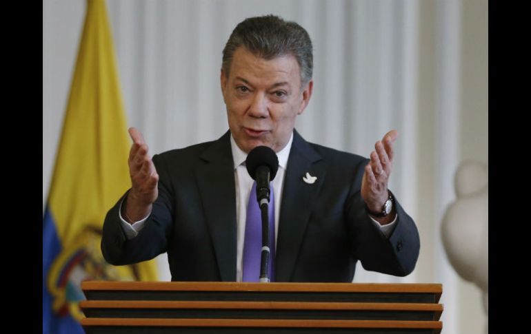 Santos se reunirá con opositores, encabezados por el expresidente Álvaro Uribe, para intentar alcanzar un consenso y salvar el pacto. AP / F. Vergara