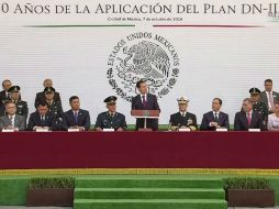 ''Estos 50 años han refirmado al Ejército y Fuerzas Armadas, como los grandes aliados de México'', destaca el Presidente. TWITTER / @PresidenciaMX