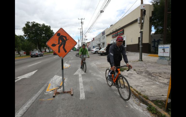 Aunque los trabajos prevén más seguridad a los usuarios, los ciclistas todavía no pueden cantar victoria. EL INFORMADOR / G. Gallo