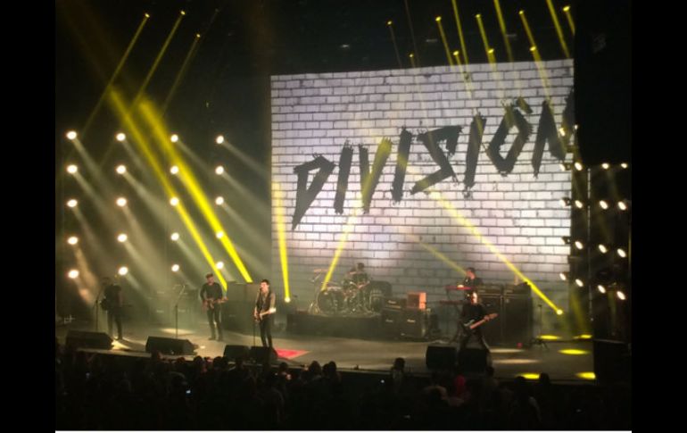 El concierto se dividió en siete bloques en los cuales el fondo del escenario iba cambiando según las producciones interpretadas. EL INFORMADOR / H. Navarro