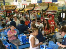 A tiendas totales, las ventas crecieron 9.4%, respecto a septiembre del 2015. EFE / ARCHIVO