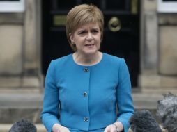 Analistas coinciden en que Sturgeon podría buscar un acuerdo con la UE para que Escocia tenga un estatus político especial. AFP / ARCHIVO