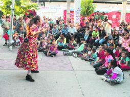 Emoción. Musarteti desplegó el encanto del teatro familiar con la obra 'S.O.S.: Mundo en peligro'. EL INFORMADOR / F. González