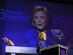 Clinton pronunció esos discursos remunerados para el gigante financiero después de dejar su cargo como secretaria de Estado. AP / A. Brandon