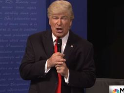 Este domingo, el republicano publicó que la caracterización de Alec Baldwin apesta. YOUTUBE / Saturday Night Live