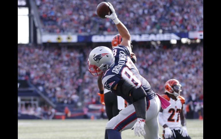 Gronkowski atrapó siete pases al fijar un récord personal de 162 yardas y un touchdown. EFE / C. Gunther