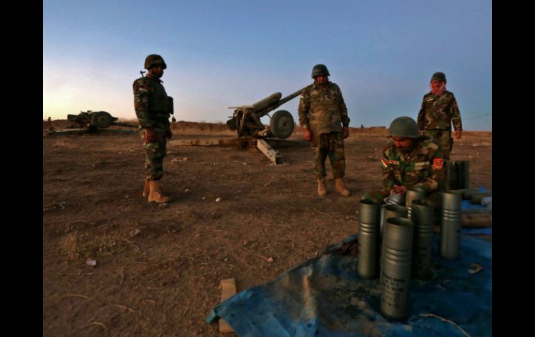 Soldados ultiman los preparativos para la batalla tras un gran avance. AFP / S. Hamed