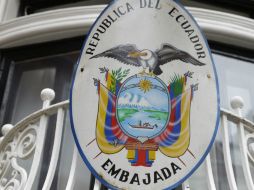 Exterior de la embajada de Ecuador en Londres. AP / A. Grant