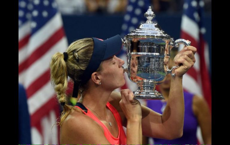 Kerber arrebató el primer puesto a la menor de las Williams tras vencerla en la última edición del US Open. TWITTER / @AngeliqueKerber