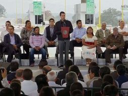 Peña Nieto enfatizó que hay responsabilidad en el manejo hacendario a fin de dar estabilidad a la economía de los mexicanos. TWITTER / @PresidenciaMX