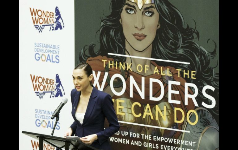 La actriz Gal Gadot pronunció un discurso durante su nombramiento como embajadora. EFE / J. lane