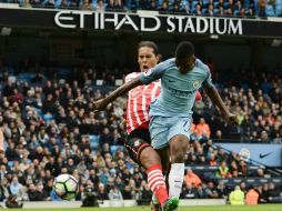 El City encabeza la tabla con 20 unidades, las mismas que el Arsenal y el Liverpool. AFP / O. Scarff