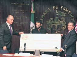 Luis Felipe Angulo Castellanos se llevó el evento de emprendedores con su bebida Sagrante. ESPECIAL /