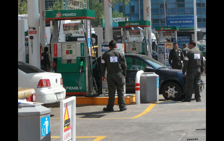 La SHCP podrá intervenir en los casos en que el precio de la gasolina aumente más allá del costo internacional. NTX / ARCHIVO