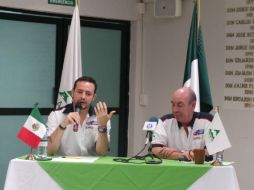 Jorge Rodríguez López, director de AMDA Jalisco y Renato Sánchez Torres, coordinador de Expo Auto, hicieron el anuncio. ESPECIAL /