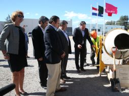 Este viernes colocaron la primera piedra de la nueva planta que estará terminada en el tercer trimestre de 2018. EL INFORMADOR / R. Tamayo