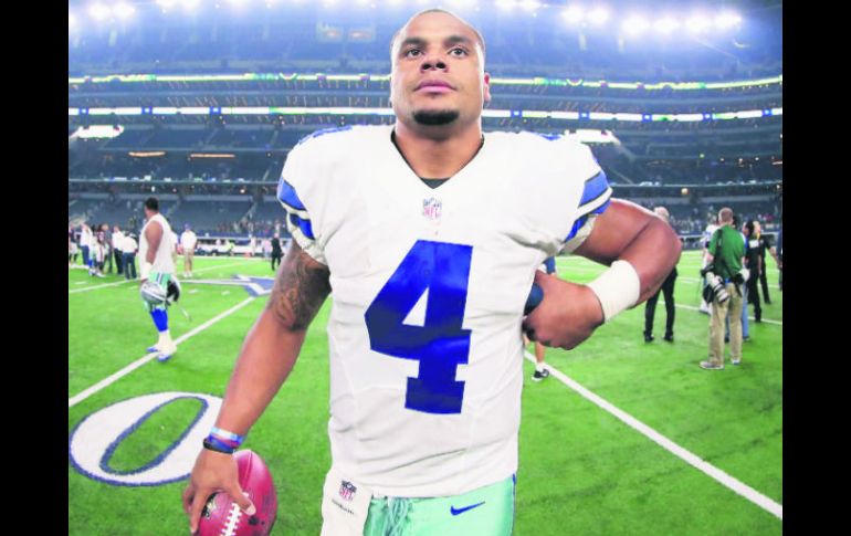 Dak Prescott. El quarterback de Dallas se encuentra en los cuernos de la Luna y se ve difícil que pueda perder ante Filadelfia. AP /