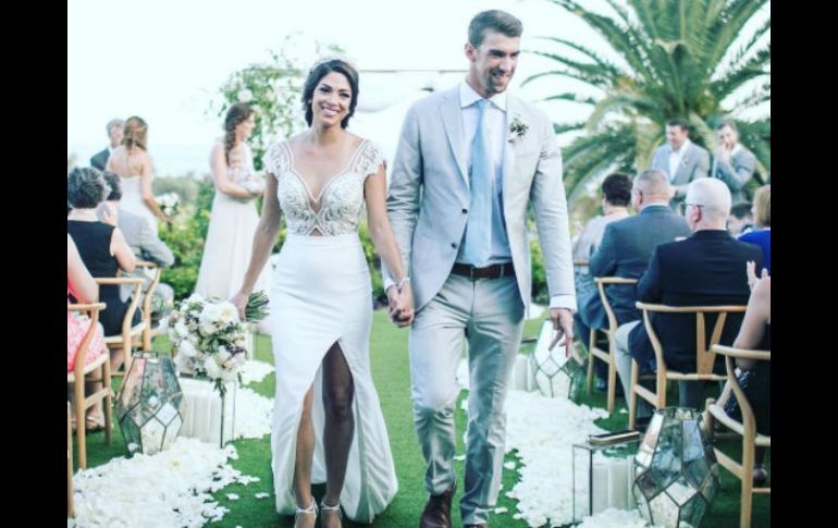 El nadador y la ex Miss California se habían casado legalmente en Arizona el 13 de junio. INSTAGRAM / m_phelps00