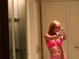 Lindsay Lohan decidió tomarse una fotografía frente al espejo y la compartirla en la red social. INSTAGRAM / lindsaylohan