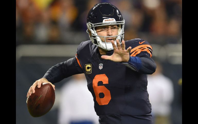 Jay Cutler, quien se ausentó cinco partidos por una lesión en un pulgar, y lanzó para 252 yardas y un touchdown. AFP / S. Revere