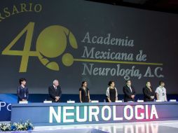 Especialistas firman un convenio con la Comisión de Salud de San Lázaro durante el Congreso Panamericano de Neurología en Cancún. TWITTER / @CancunICC