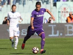 Carlos Salcedo fue convocado por el estratega portugués Paulo Sousa y está en el aire su participación para el choque de mañana. TWITTER / @Csalcedojr