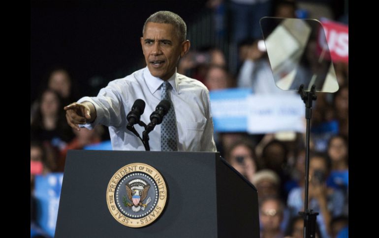 Obama dijo este día que Clinton es a menudo criticada y que cuando comete un error, termina siendo exagerado. AFP / T. Wright