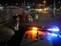 A las 20:05 horas de ayer los ejidatarios comenzaron a desalojar las instalaciones del aeropuerto tapatío. EL INFORMADOR / P. Franco