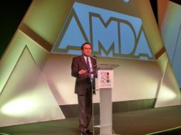 El secretario de Economía, Ildefonso Guajardo, durante su presentación en el Foro Automotor AMDA 2016. TWITTER / @ildefonsogv