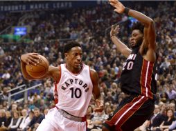 DeMar DeRozan anotó 34 puntos en la victoria de los Raptors de Toronto ante el Heat de Miami. AP / J. Blacker