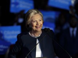 Clinton aparece con 290 votos electorales, 20 más de los necesarios para ganar, mientras que Trump tiene 209 votos. AP / P. Sancya