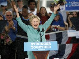 Hillary continúa a la delantera con hasta cinco puntos frente a Trump, quien no ha podido conquistar el voto de los indecisos. AP / ARCHIVO