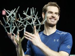 Murray se adjudicó el primer lugar del ranking ATP luego de que Djokovic fuera eliminado en cuartos del mismo torneo. AP / M. Euler